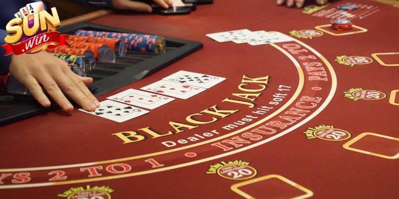 Blackjack Sunwin - Bí Quyết Chinh Phục Điểm Số Tối Ưu 2 Quy tắc tìm ra người thắng cuộc